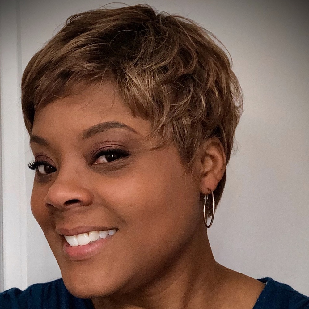 Meet your Posher, Lori